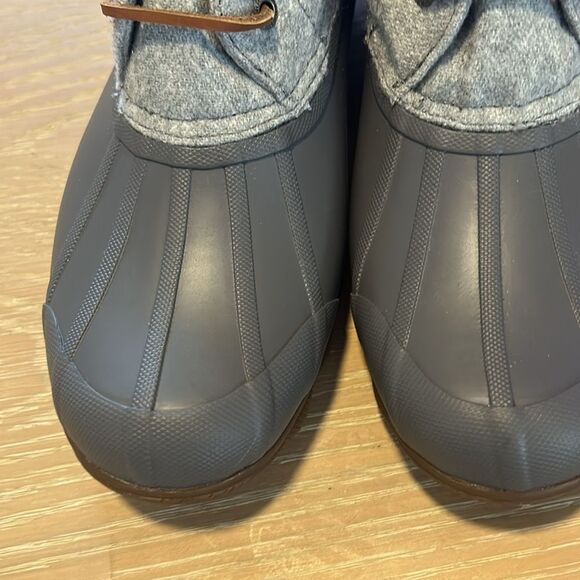 Sperry Women Saltwater Emboss Wool Boots
Dark Grey W/Thinsulate, Size 7.5, NWOT - Picture 9 of 11